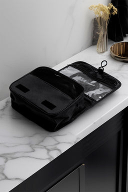 Yuri recycled toilettilaukku