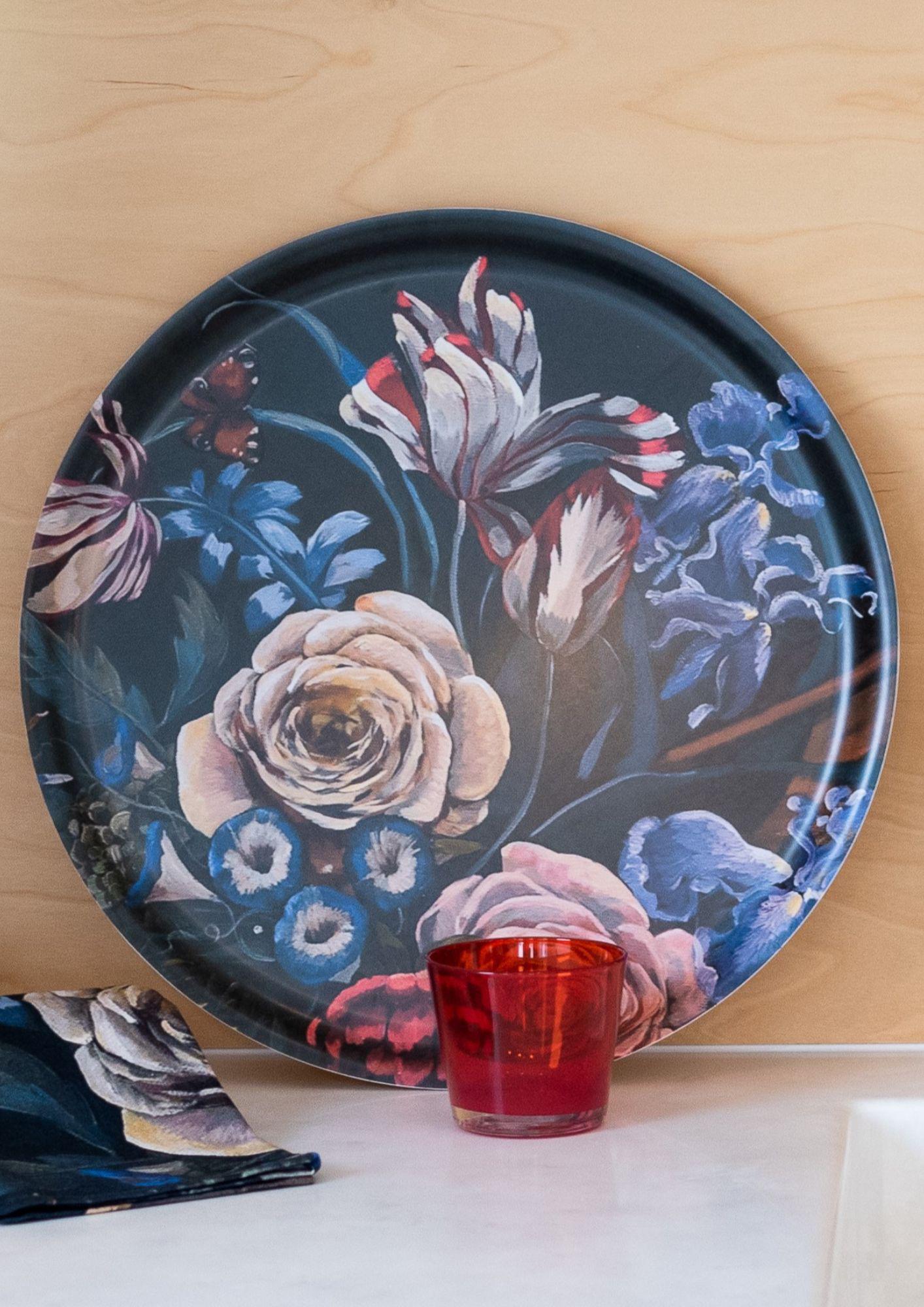 Magical world tarjotin