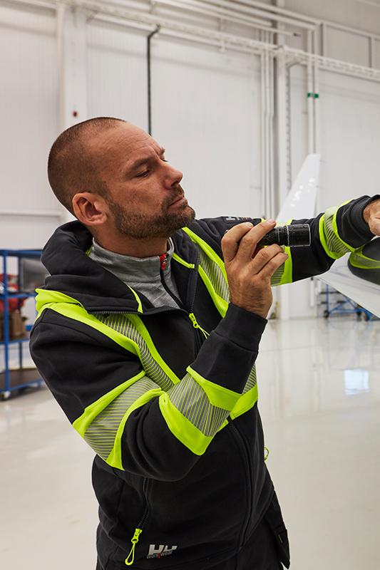 Black - Yellow Reflective