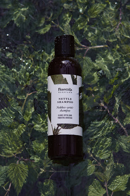 Frantsila nokkos-yrtti shampoo