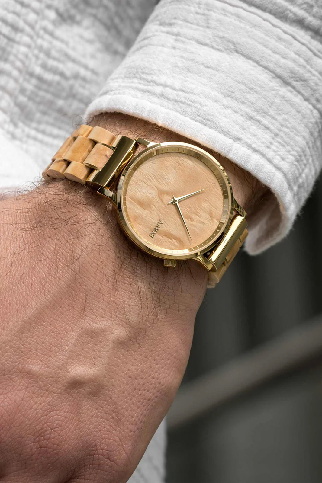 Kello leon visakoivu